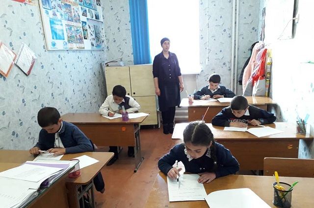Говорят неправильно и с акцентом. Зачем Кавказу русский язык?